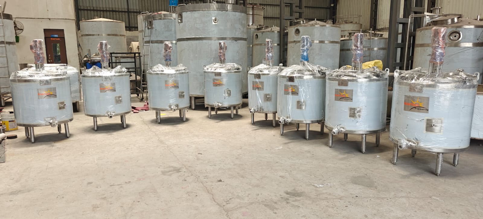 Milk storage tank 11